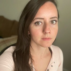 Meet your Posher, Hayley